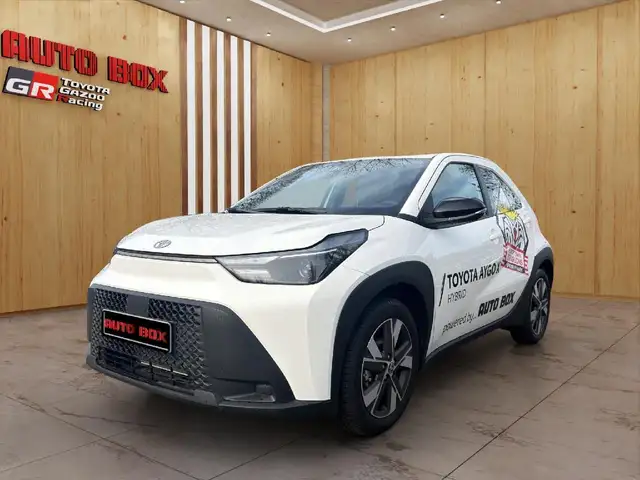 Toyota Aygo X Hybrid Active