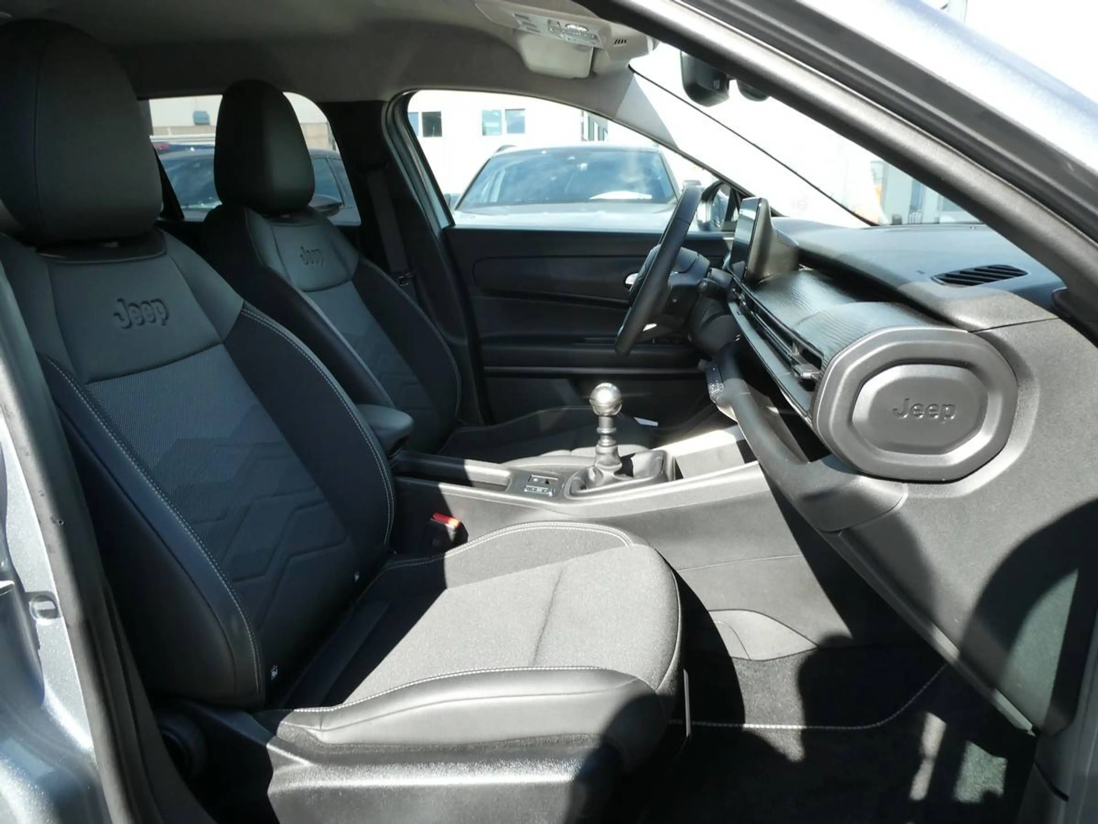 Jeep Avenger 1.2 i benzine 100pk Altitude Luxe Camera '25 14000km (91800) — photo 9