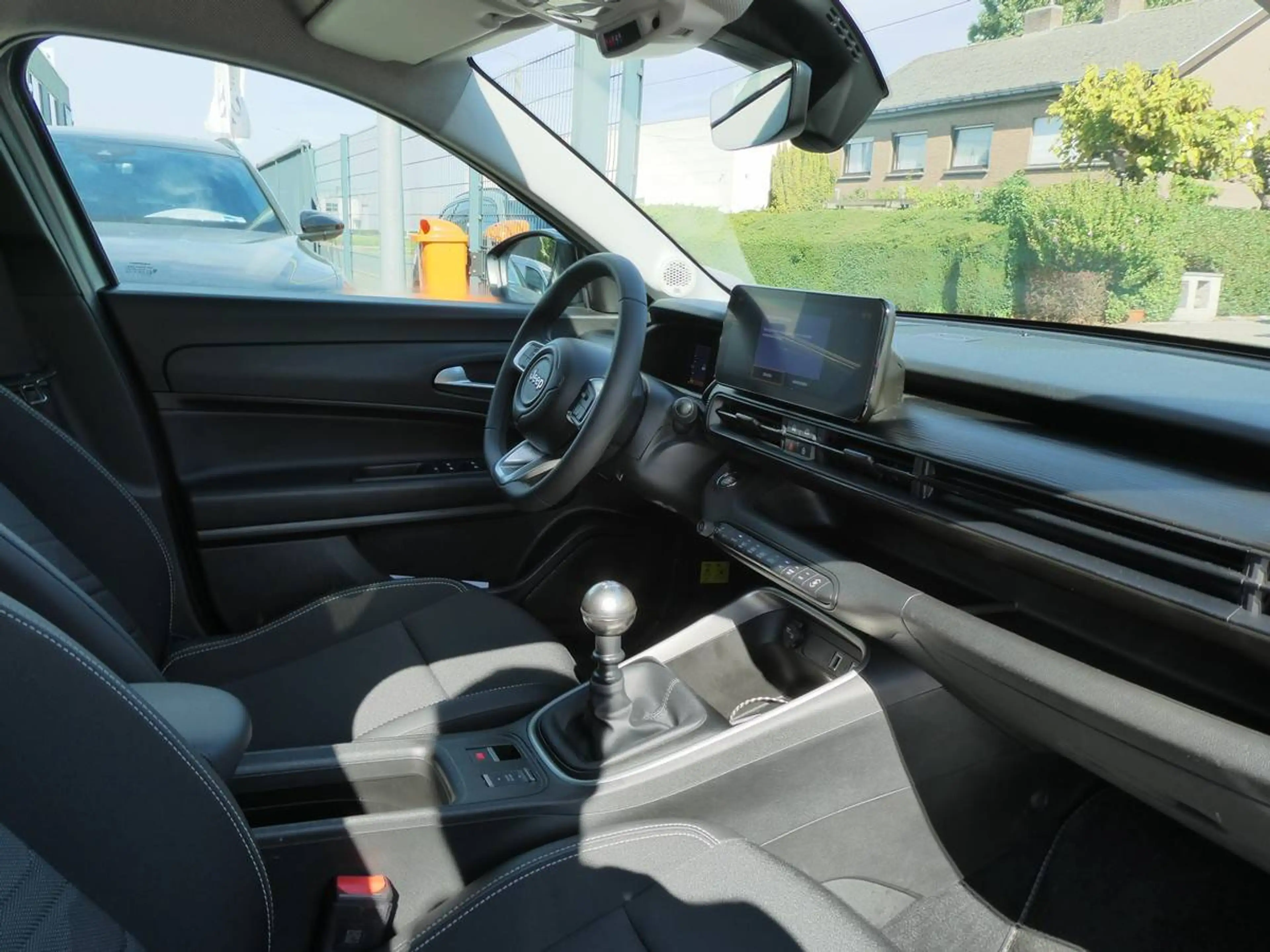 Jeep Avenger 1.2 i benzine 100pk Altitude Luxe Camera '25 14000km (91800) — photo 10