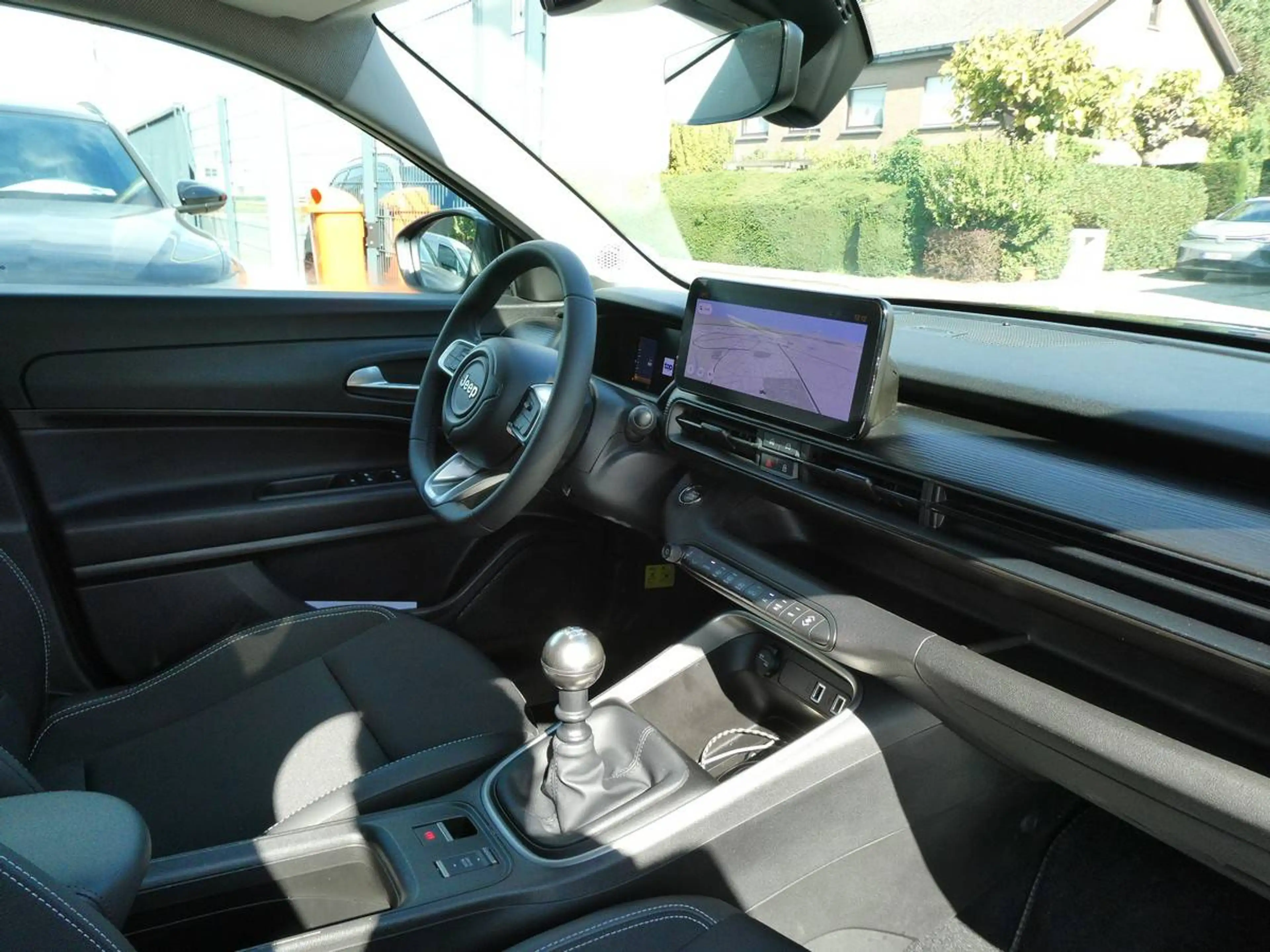 Jeep Avenger 1.2 i benzine 100pk Altitude Luxe Camera '25 14000km (91800) — photo 11