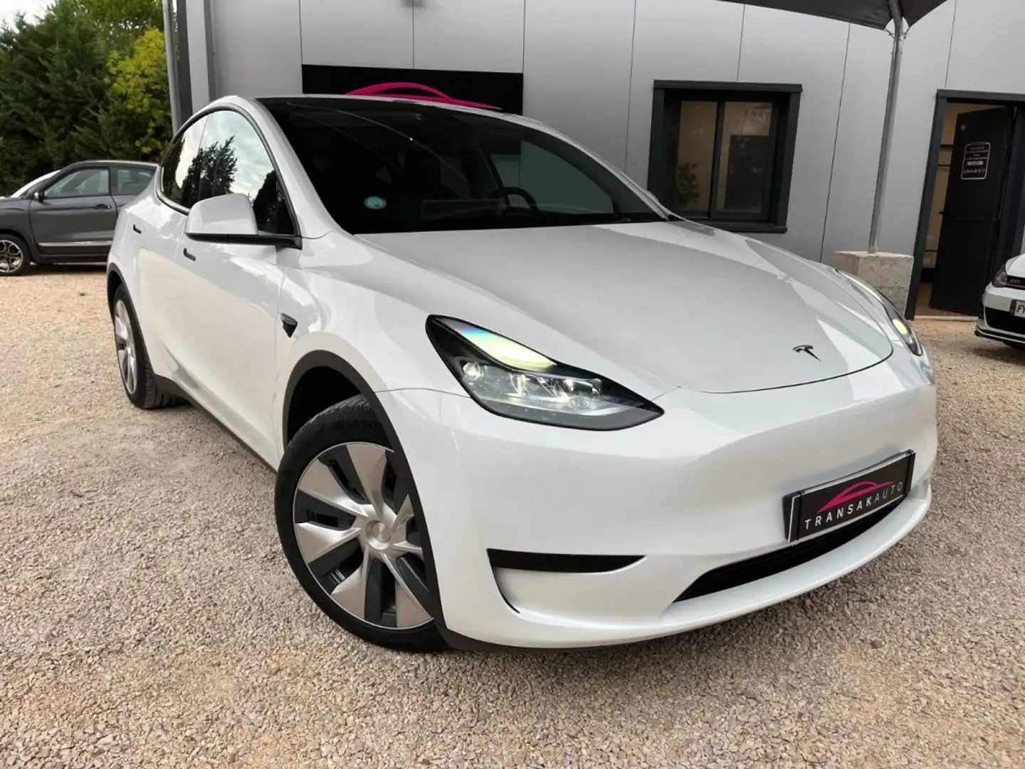 Tesla Model Y Standard 300CH RWD / 1ère Main/ Phase 1/ Caméra 360° / Sièges Electrique / Autonomie 400 Kms Blanc - 1
