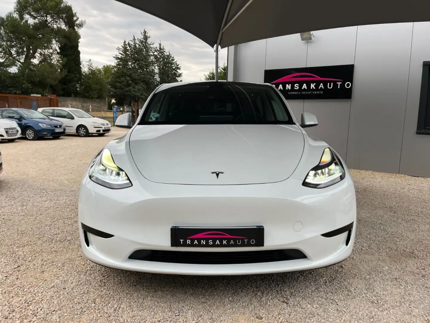 Tesla Model Y Standard 300CH RWD / 1ère Main/ Phase 1/ Caméra 360° / Sièges Electrique / Autonomie 400 Kms Blanc - 2