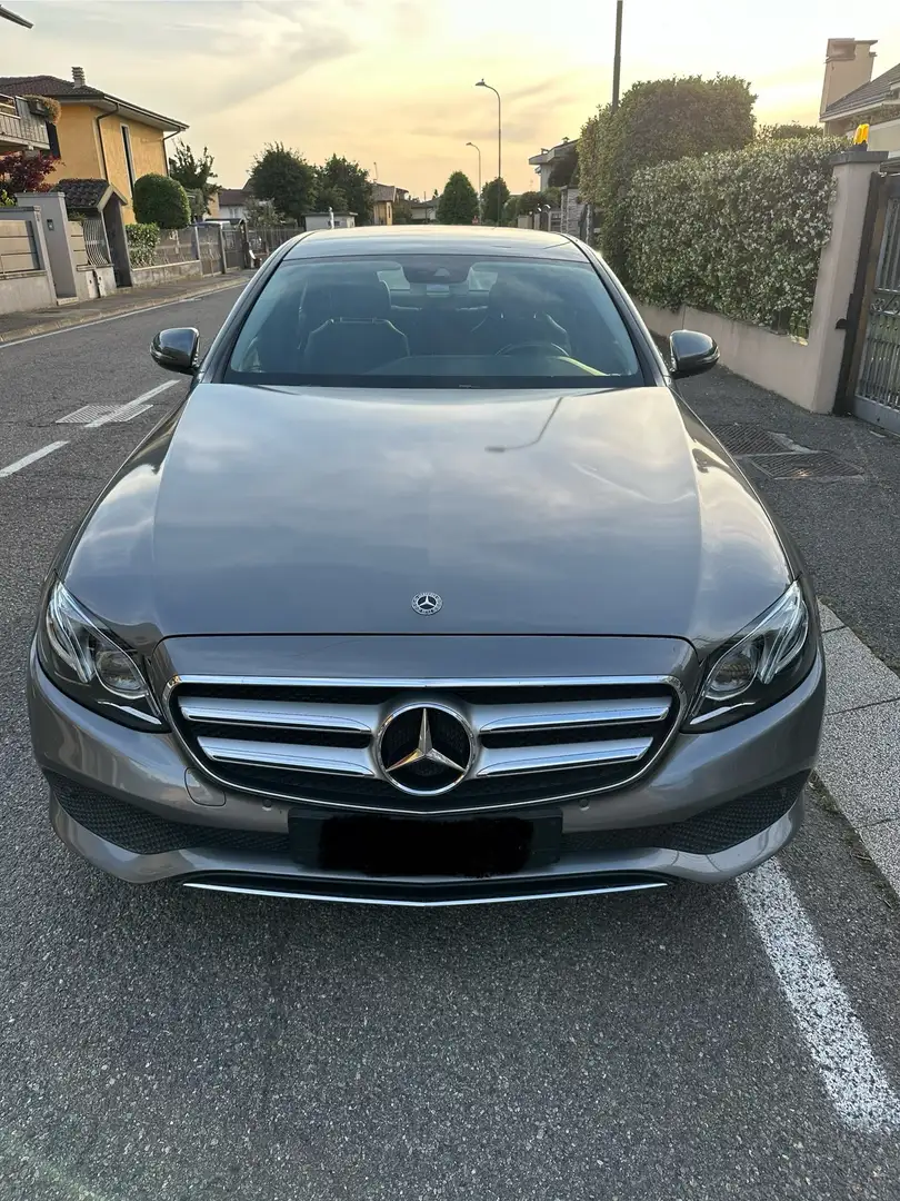 Mercedes-Benz E 200 d Business Sport auto Grigio - 1