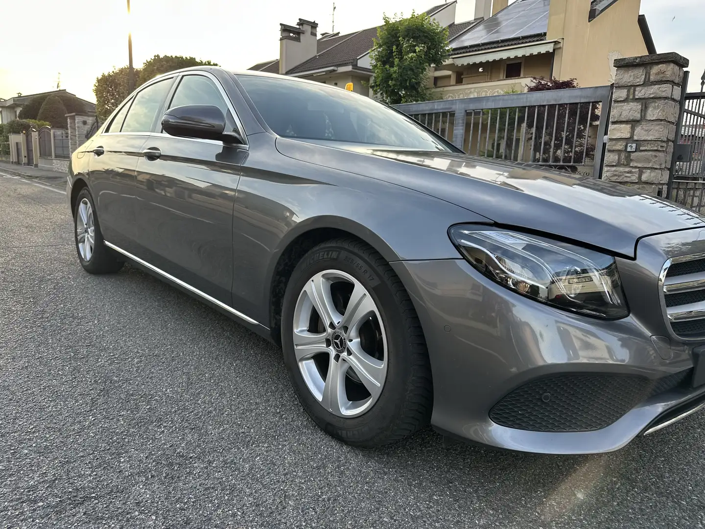 Mercedes-Benz E 200 d Business Sport auto Grigio - 2
