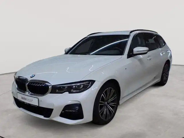 BMW 3 Series view 2