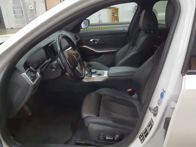 BMW 3 Series view 7