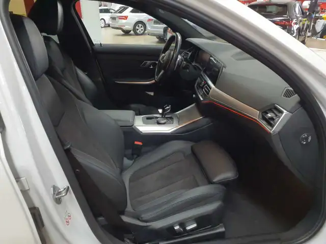 BMW 3 Series view 8
