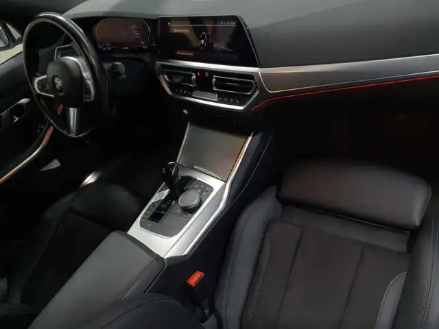 BMW 3 Series view 9