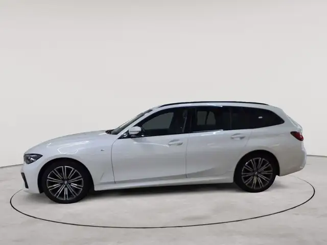 BMW 3 Series view 6