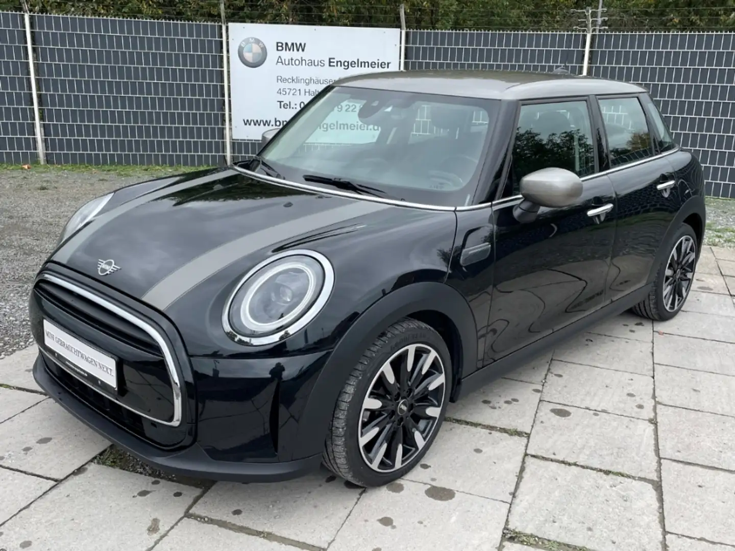MINI Cooper LM17 Navi R-Kamera Driving Assist Leder! Schwarz - 1