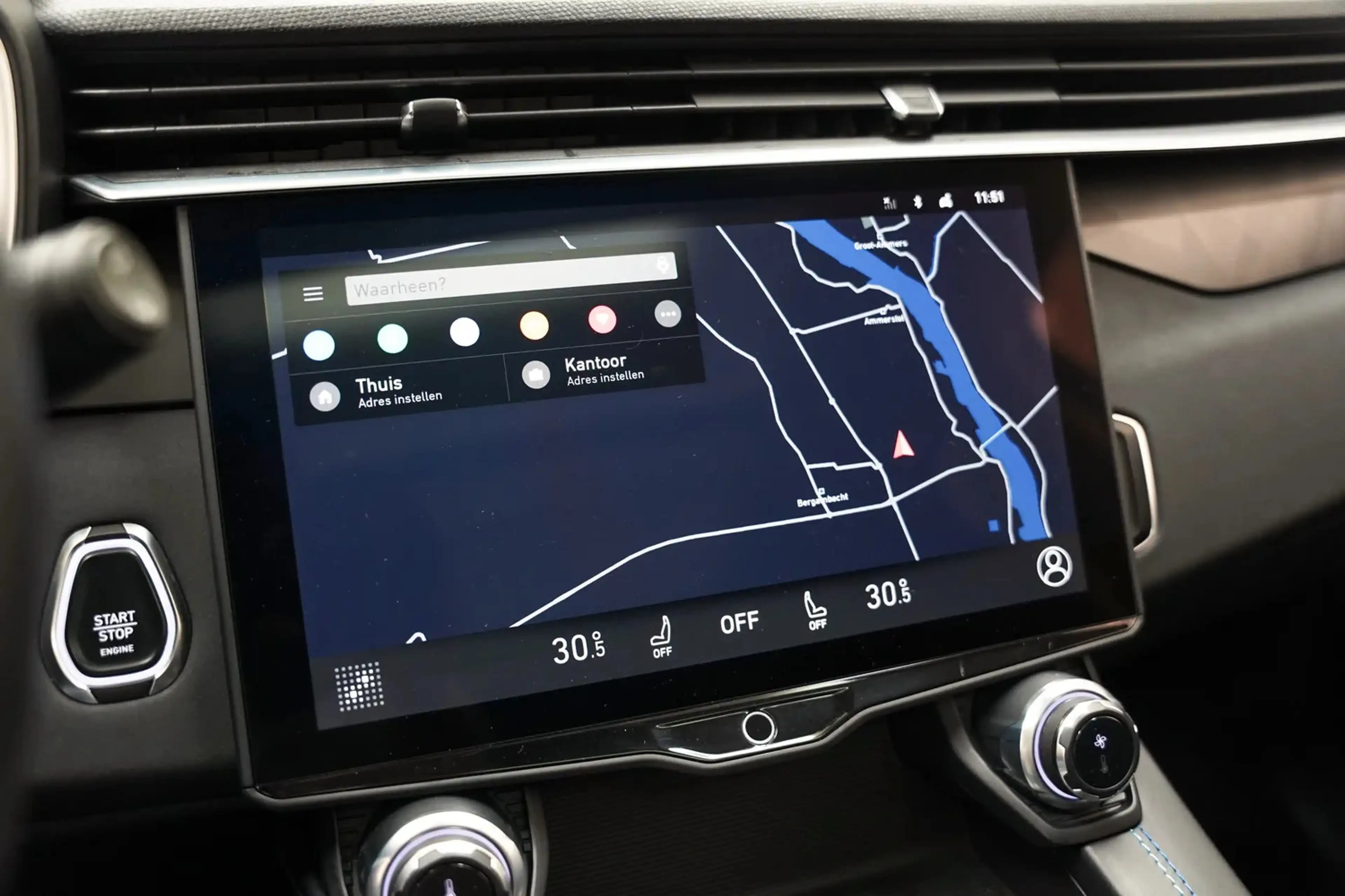Lynk & Co 01 1.5 PHEV [ Panorama Navi 360°-Camera Keyless ] — photo 10