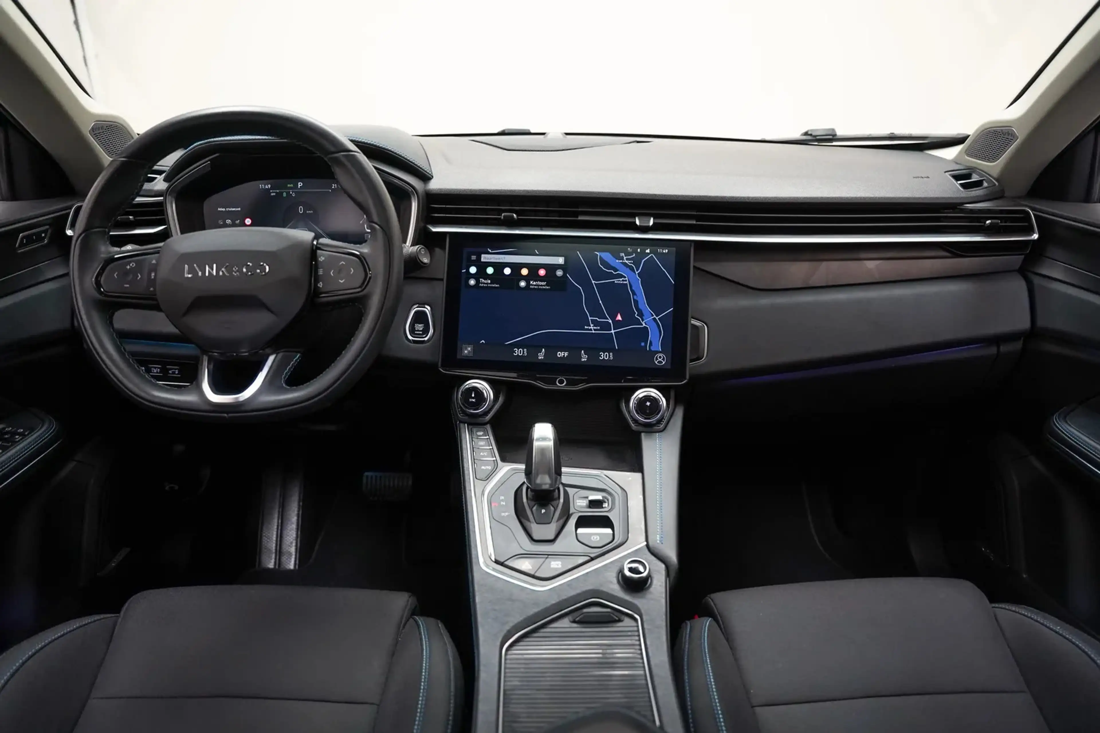 Lynk & Co 01 1.5 PHEV [ Panorama Navi 360°-Camera Keyless ] — photo 5