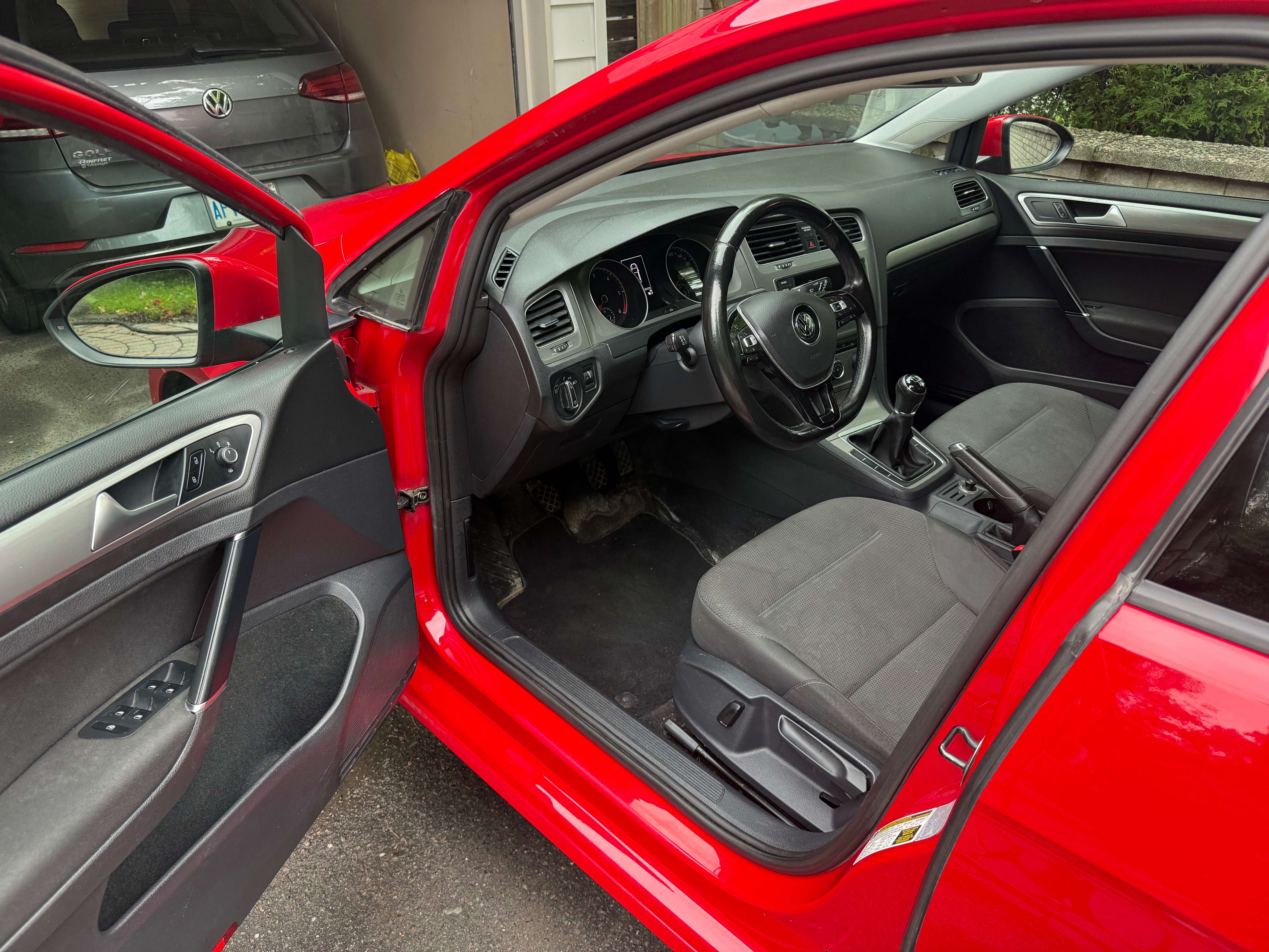 2015 Volkswagen Golf Trendline thumb 10