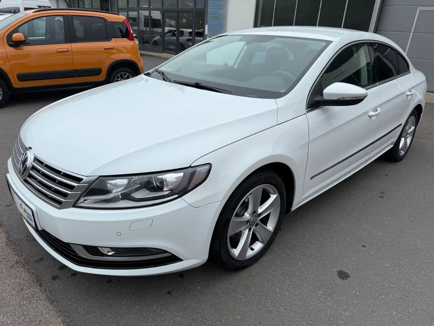 Volkswagen CC 1.4TSI PDC AHK Navi Tempomat Bi-Xenon Shz 17" Fehér - 1