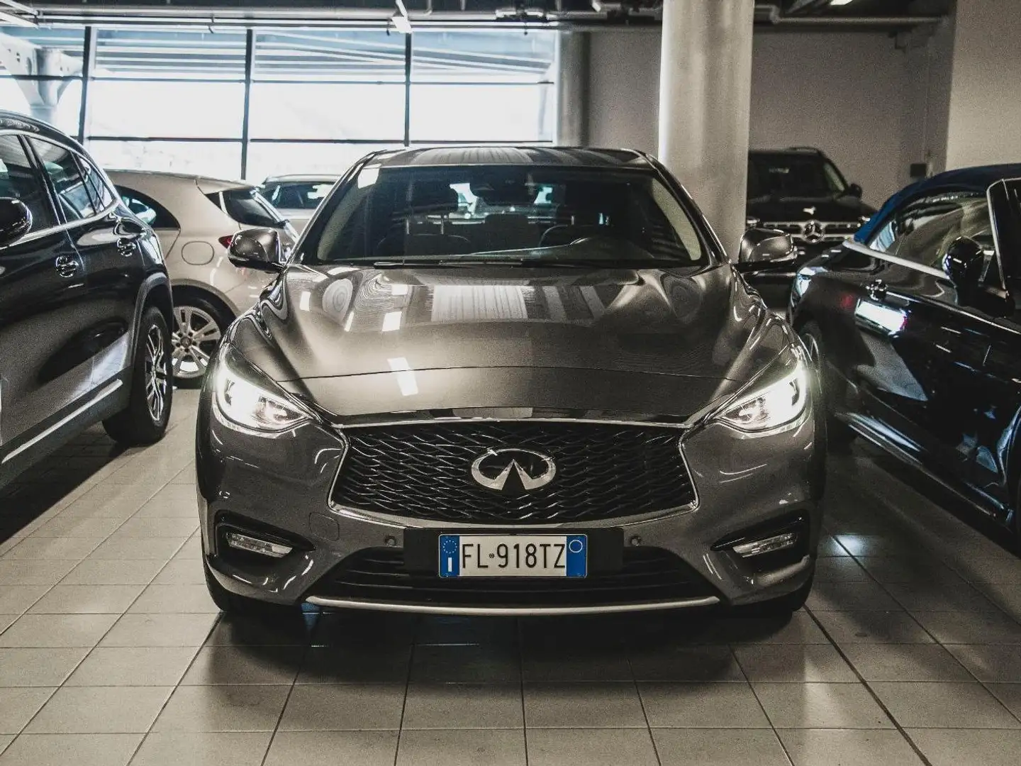 Infiniti Q30 sport Grigio - 2