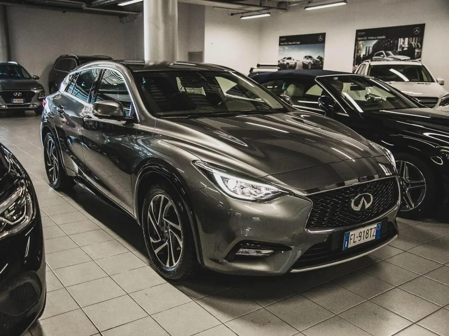 Infiniti Q30 sport Grigio - 1