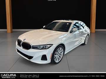 330i xDrive xDrive All-Wheel Drive • BMW Curved Display • Rearview Camera / Traction intégrale xDrive • Écran incurvé BMW