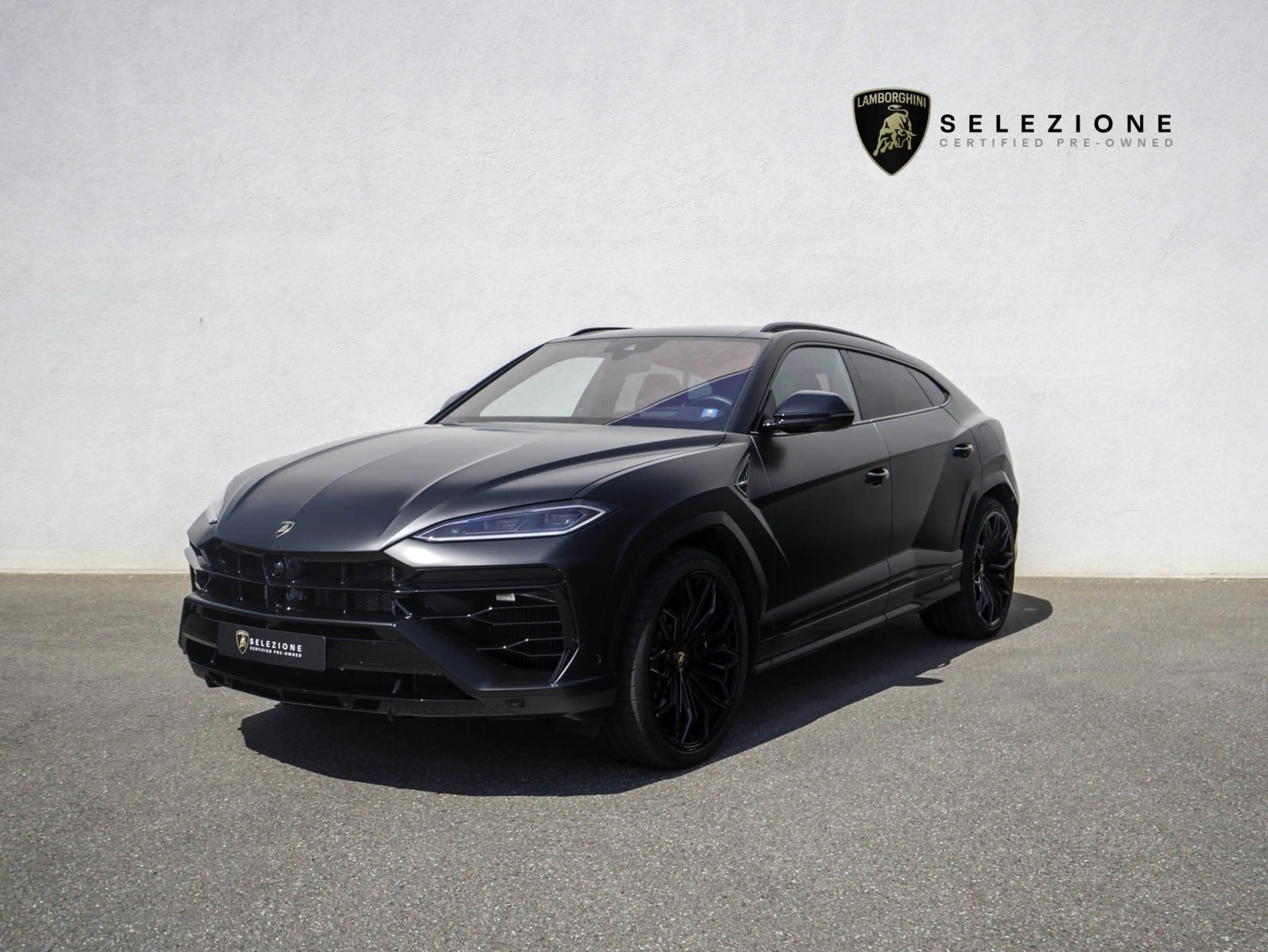 Lamborghini Urus SE CARBON AKRAPOVIC B&O PANO MASSAGE NIGHTVISION P — photo 6