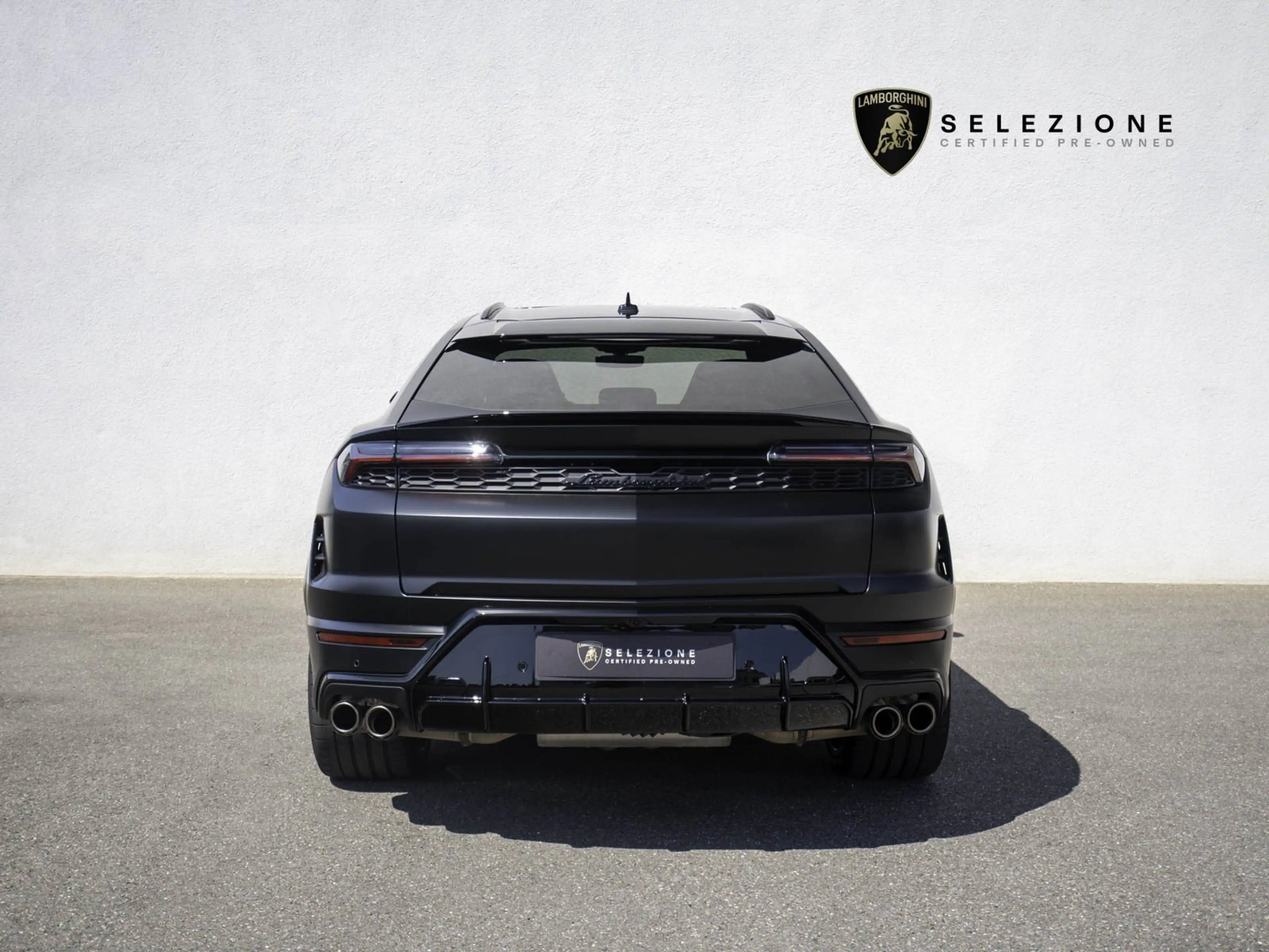 Lamborghini Urus SE CARBON AKRAPOVIC B&O PANO MASSAGE NIGHTVISION P — photo 4