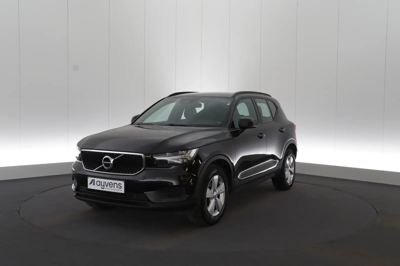 Volvo XC40 1.5 T2 Momentum Core LED GPS PDC CAM Carplay Trekh Noir - 1