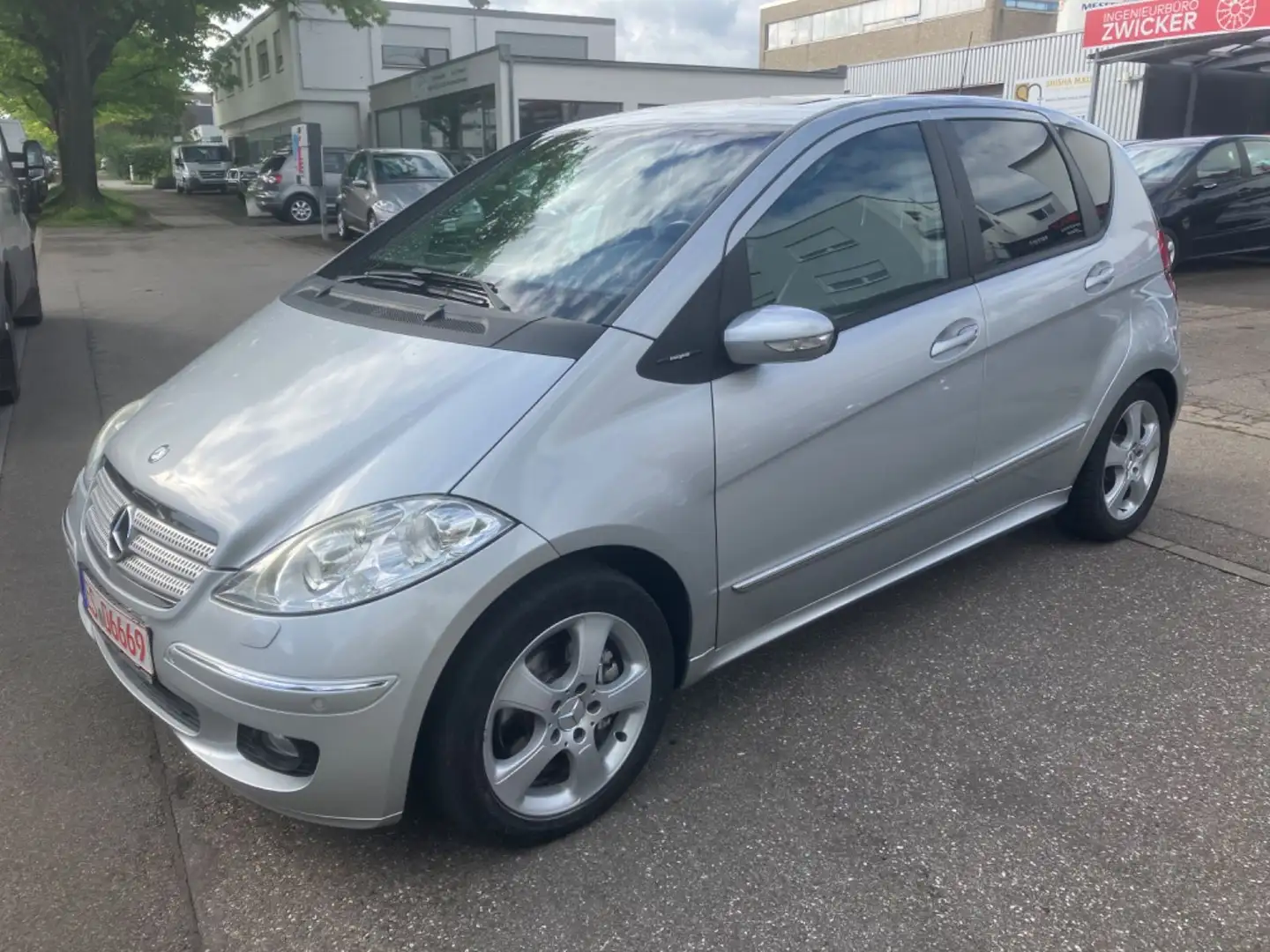 Mercedes-Benz A 200 A -Klasse A 200 Turbo Avantgarde Sport Paket Silber - 1
