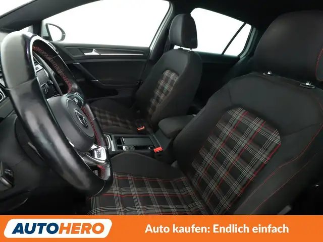 Volkswagen Golf view 10