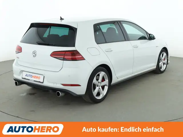 Volkswagen Golf view 6