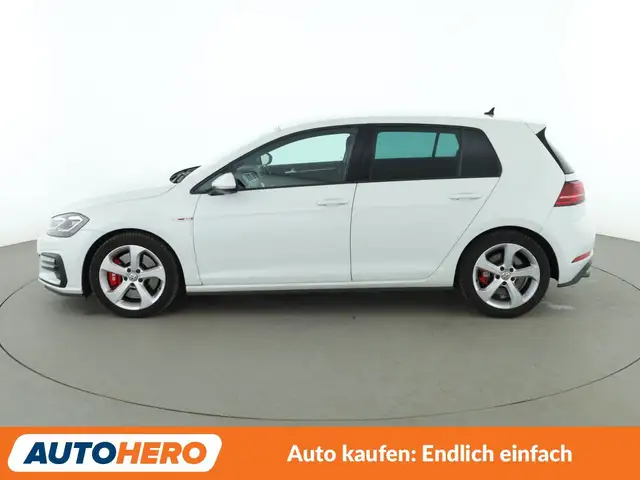 Volkswagen Golf view 3