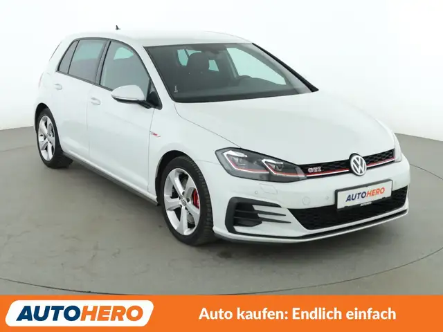 Volkswagen Golf view 8