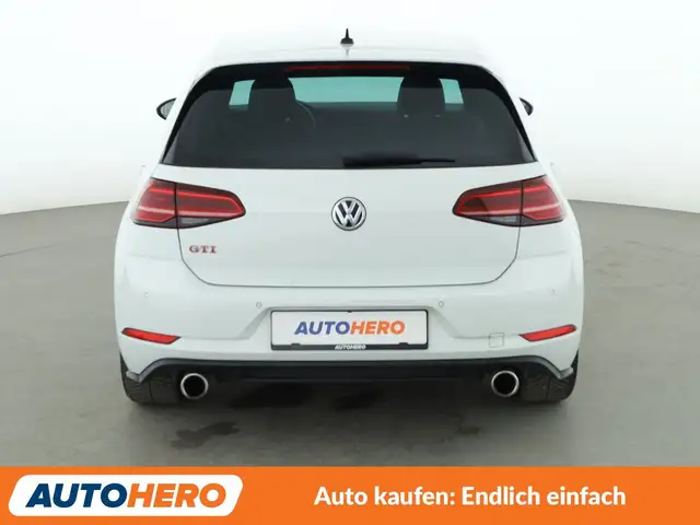 Volkswagen Golf view 5