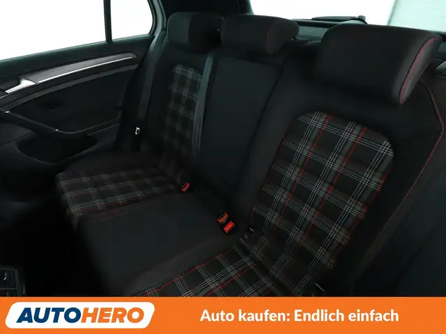 Volkswagen Golf view 14