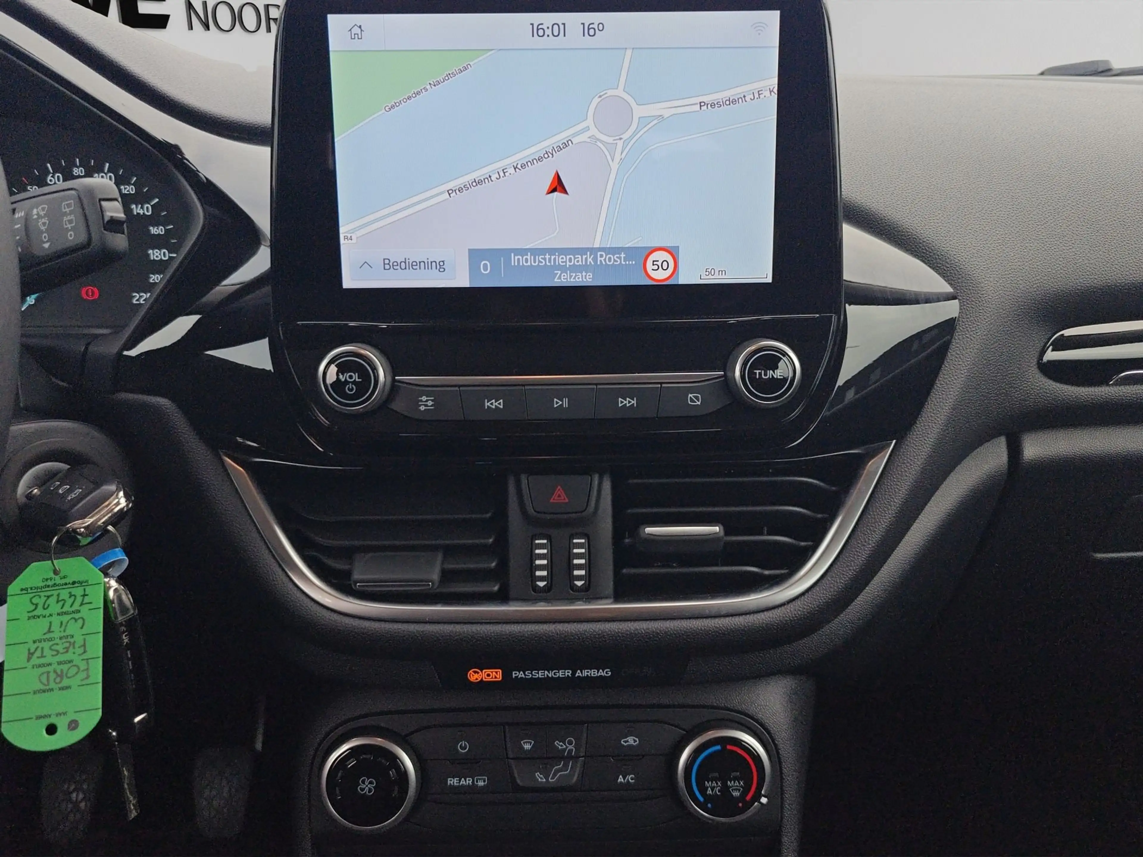 Ford Fiesta i Connected — photo 14
