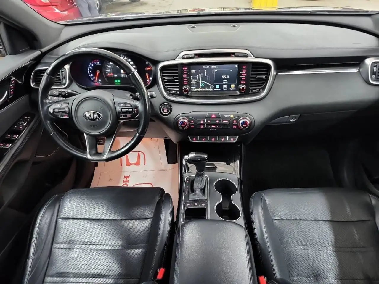 Kia Sorento снимка Kia Sorento