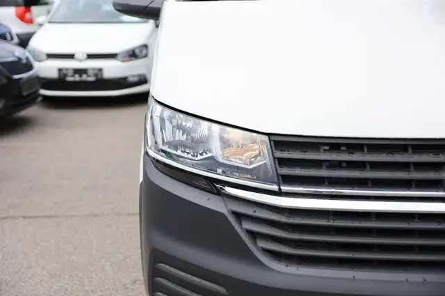 Volkswagen T6.1 Transporter Kombi LR TDI Ansicht 5