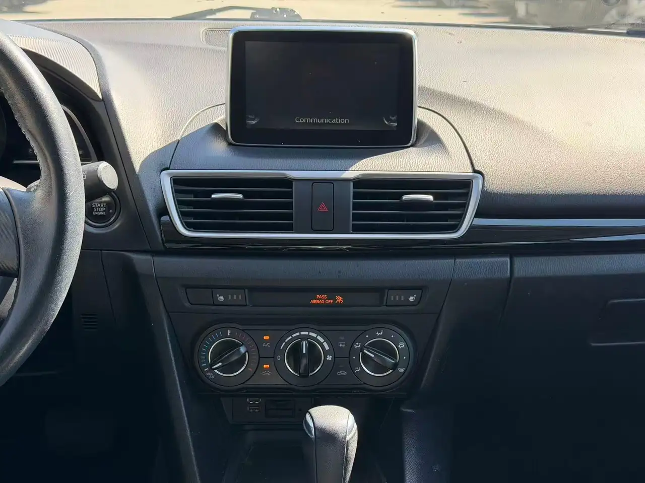 Mazda 3 снимка Mazda 3