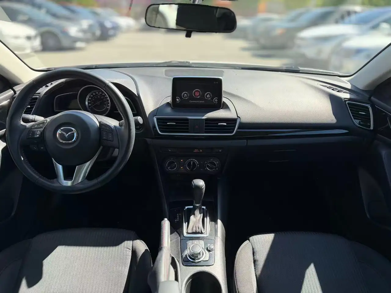Mazda 3 снимка Mazda 3