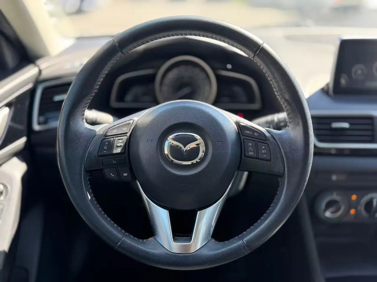Mazda 3 снимка Mazda 3