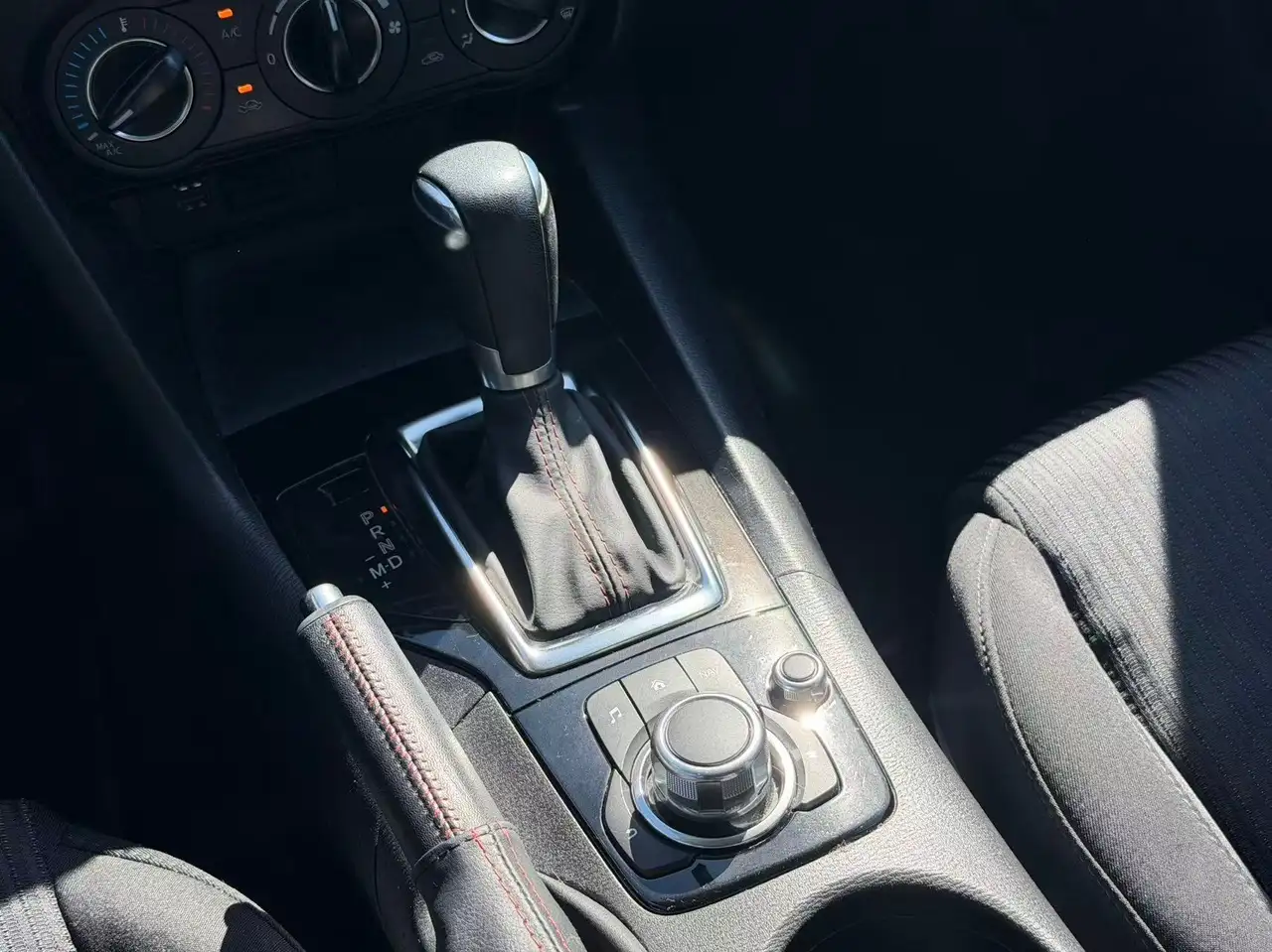 Mazda 3 снимка Mazda 3