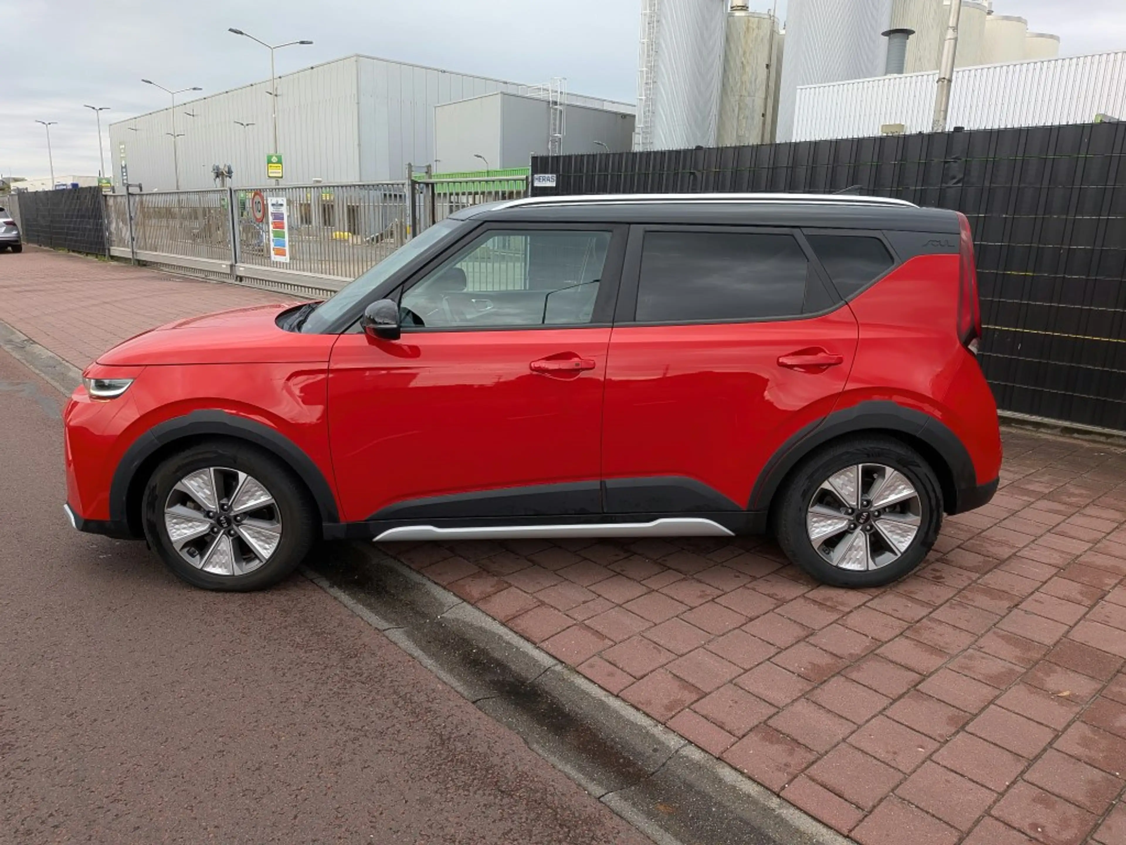 Kia Soul e-Soul ExecutiveLine 64 kWh Alle opties, trekhaak — photo 2