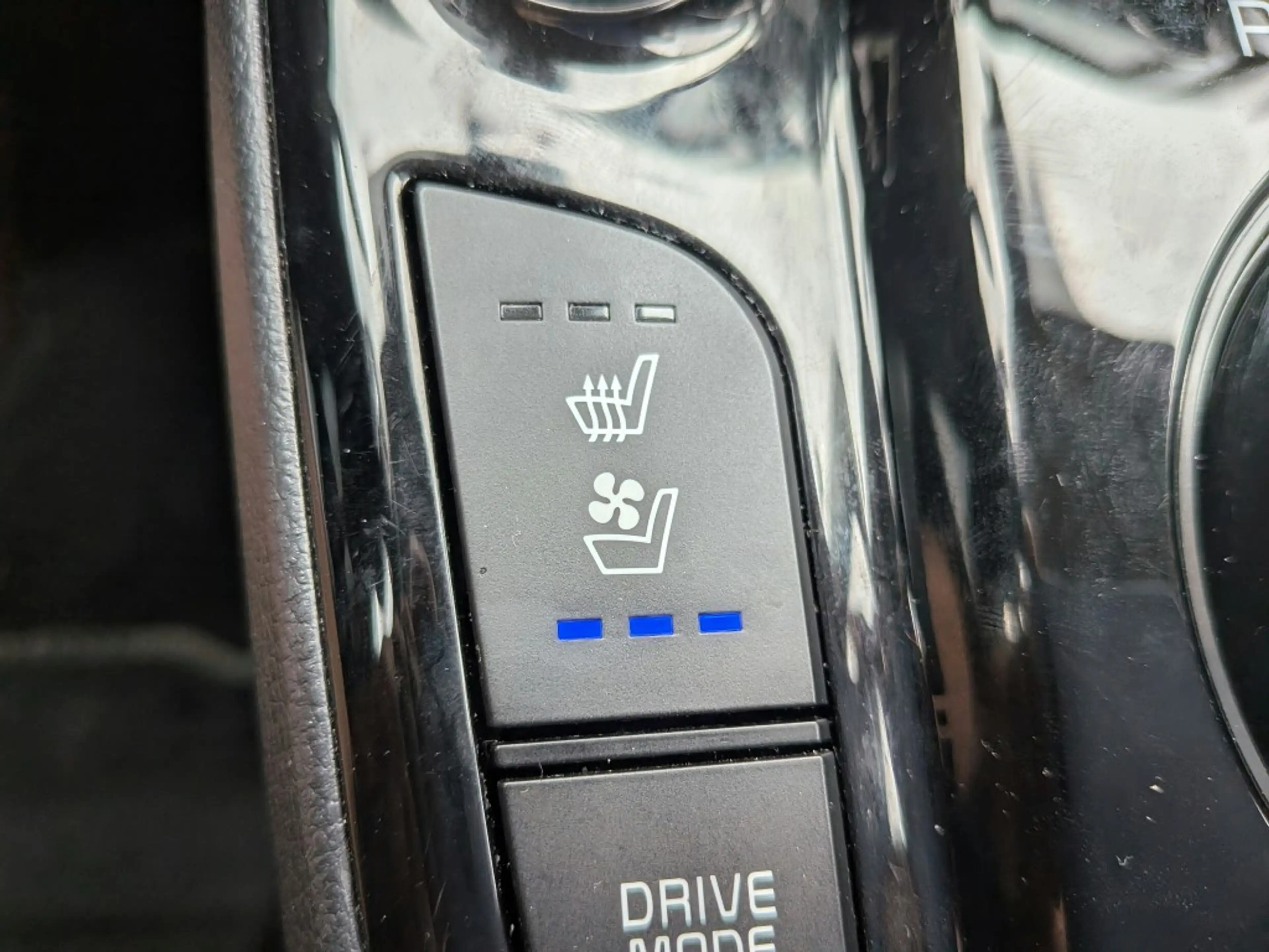 Kia Soul e-Soul ExecutiveLine 64 kWh Alle opties, trekhaak — photo 25