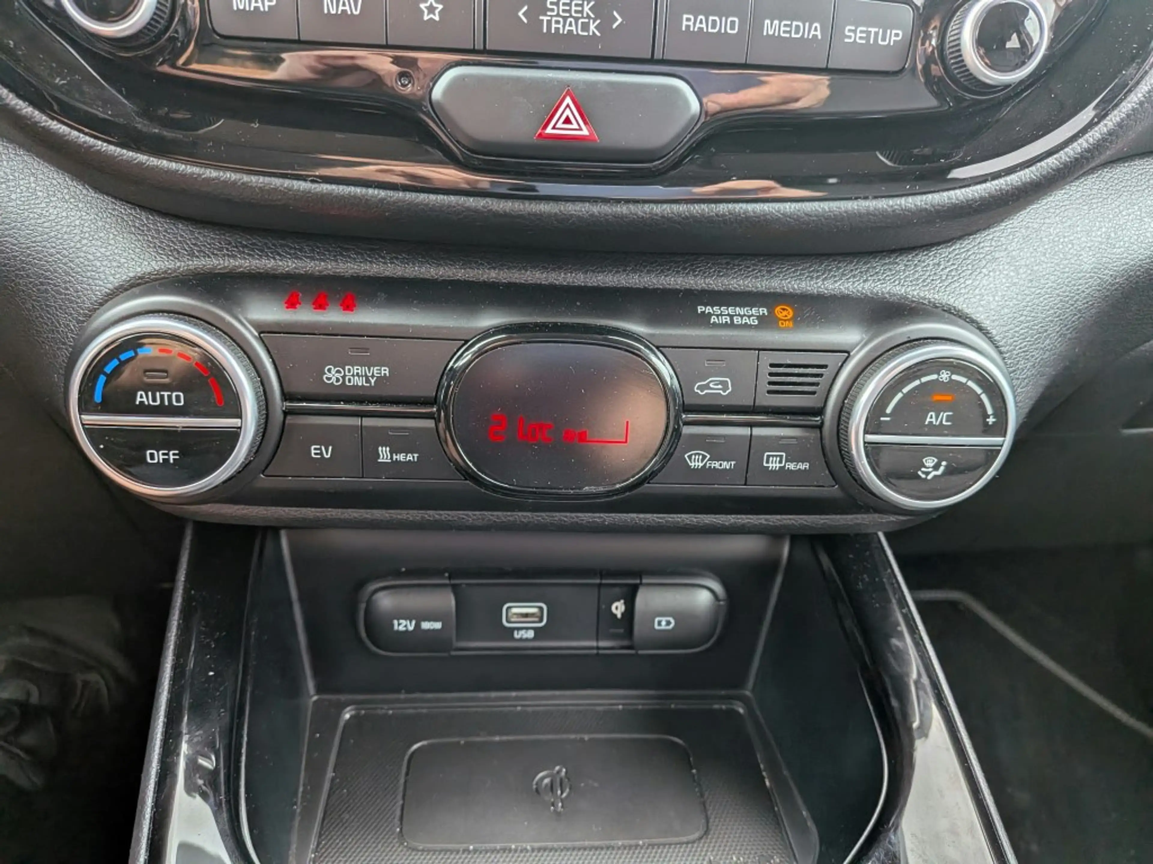 Kia Soul e-Soul ExecutiveLine 64 kWh Alle opties, trekhaak — photo 29