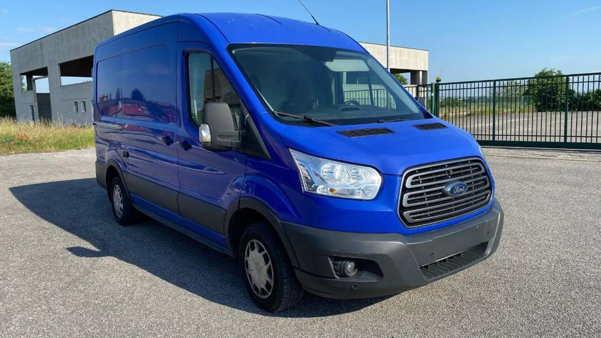 Ford Transit Blau - 1