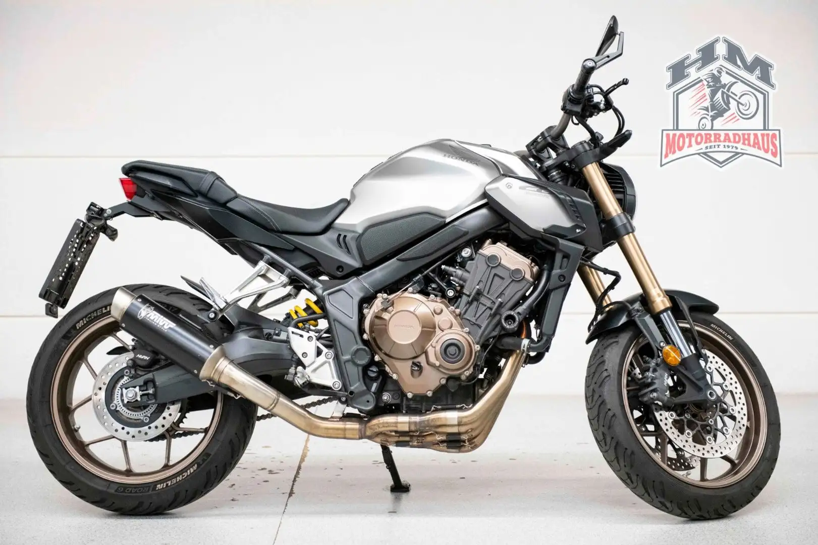 Honda CBR 650 RA - 1