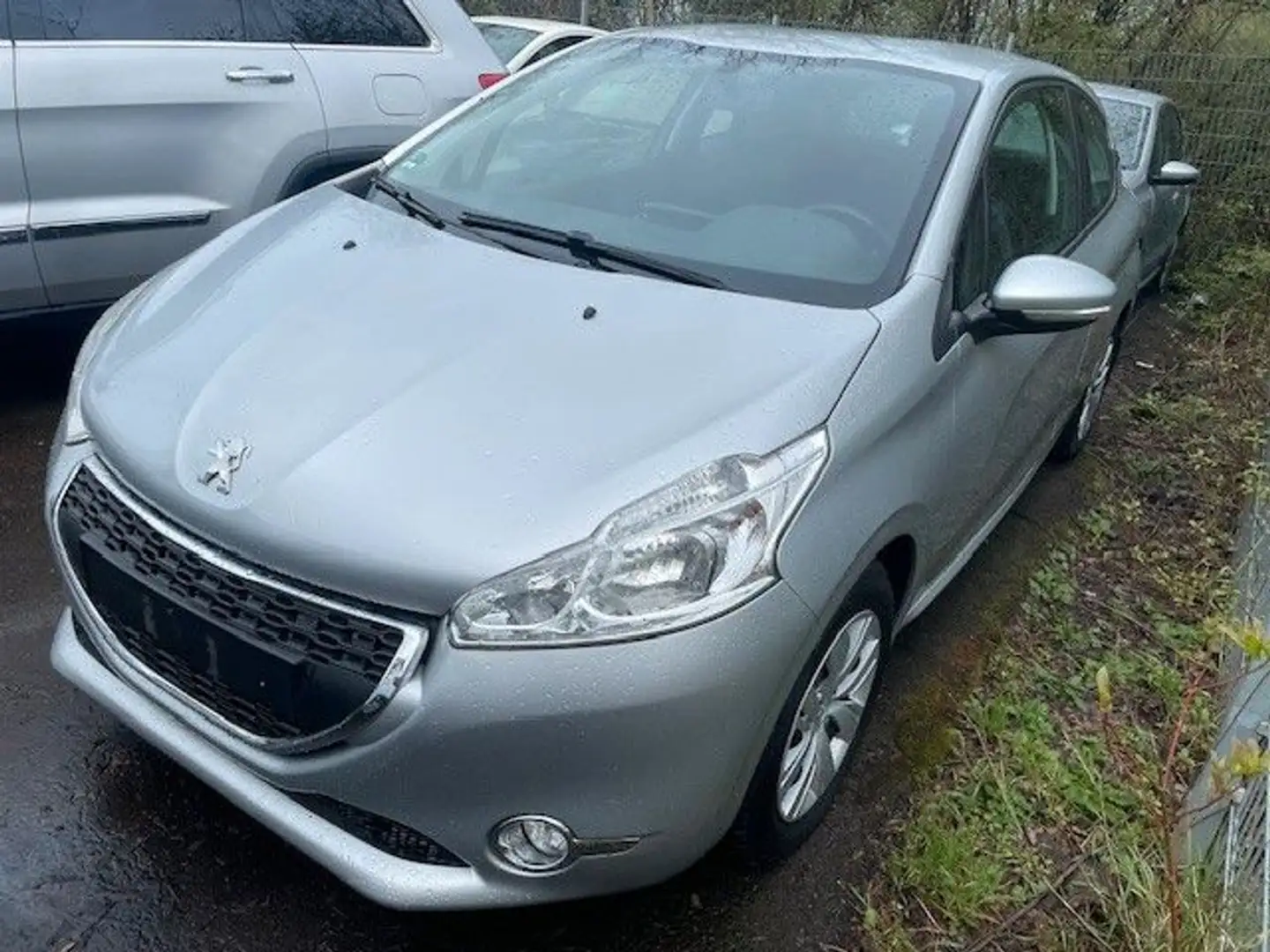 Peugeot 208 1.2 Active 82 e-VTi ETG5 MOTORPROBLEM Zilver - 1