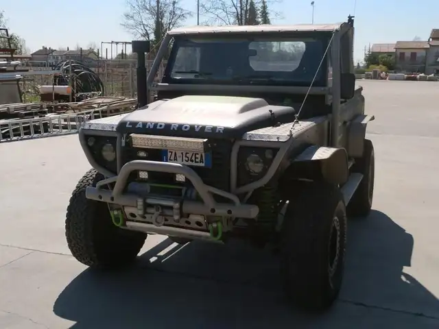 Land Rover Defender Defender V 1990 90 90 2.5 td5 E