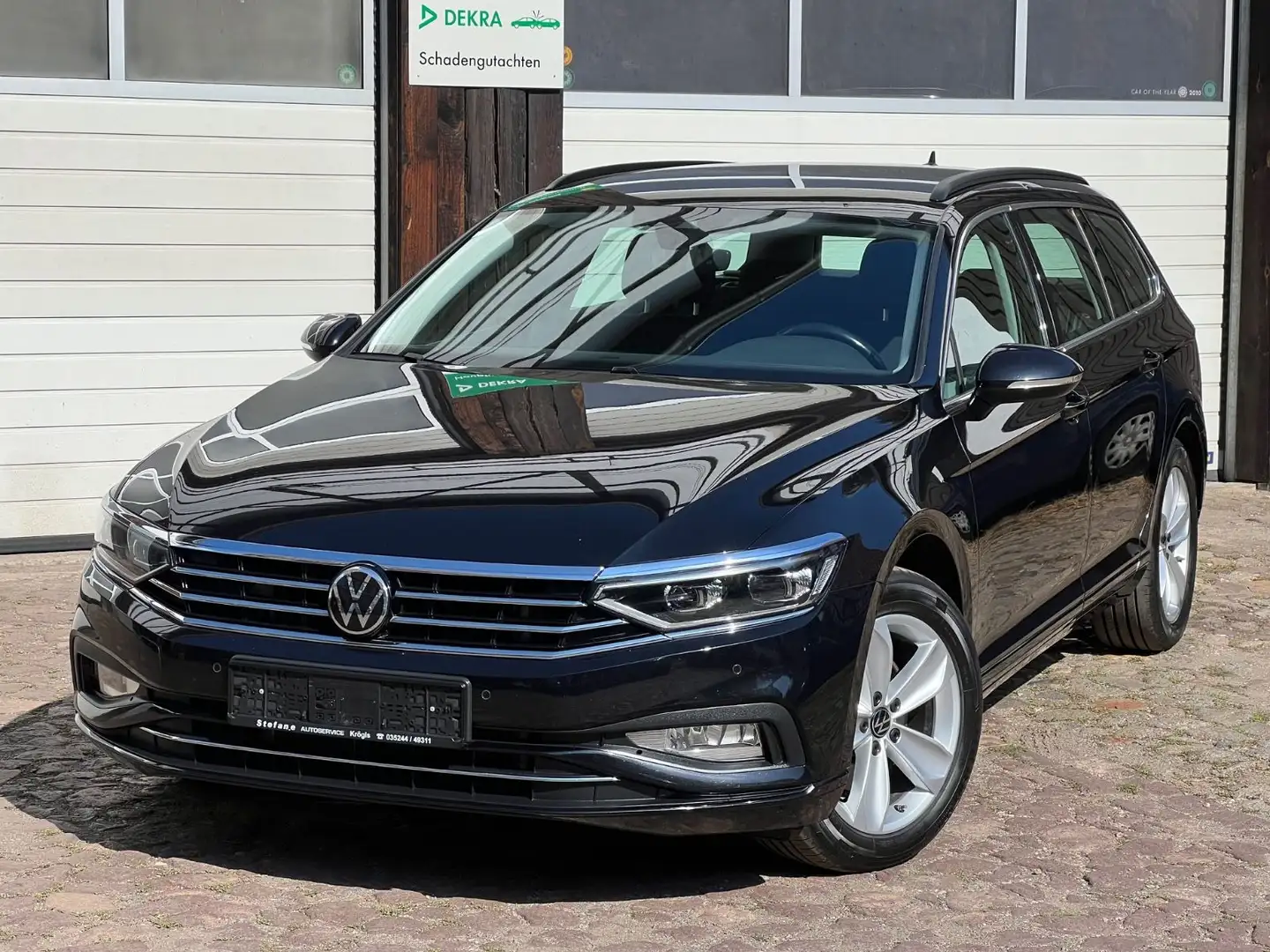 Volkswagen Passat Variant Business Matrix-LED AHK Schwarz - 1