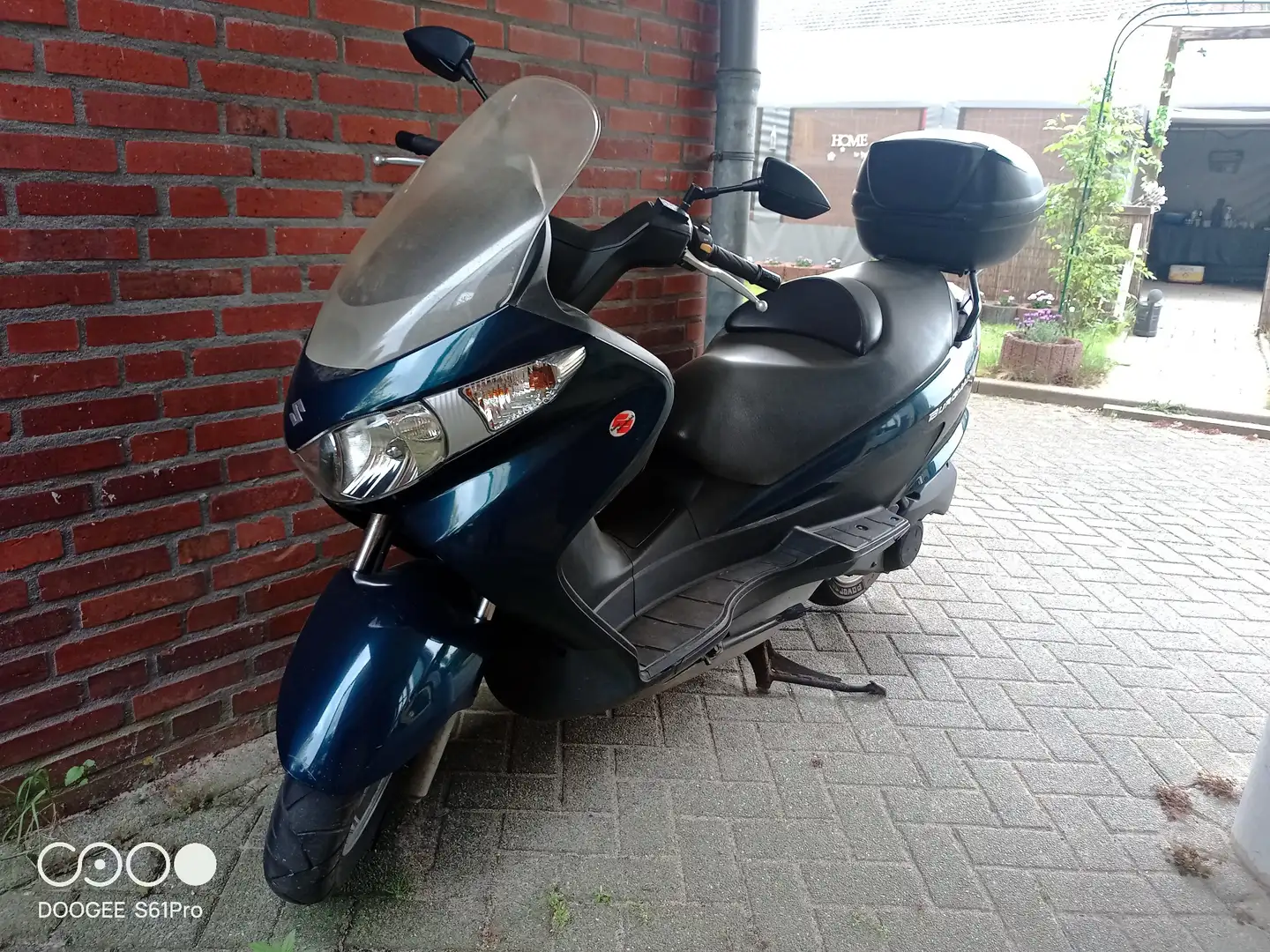 Suzuki Burgman 125 UH125 Modrá - 1