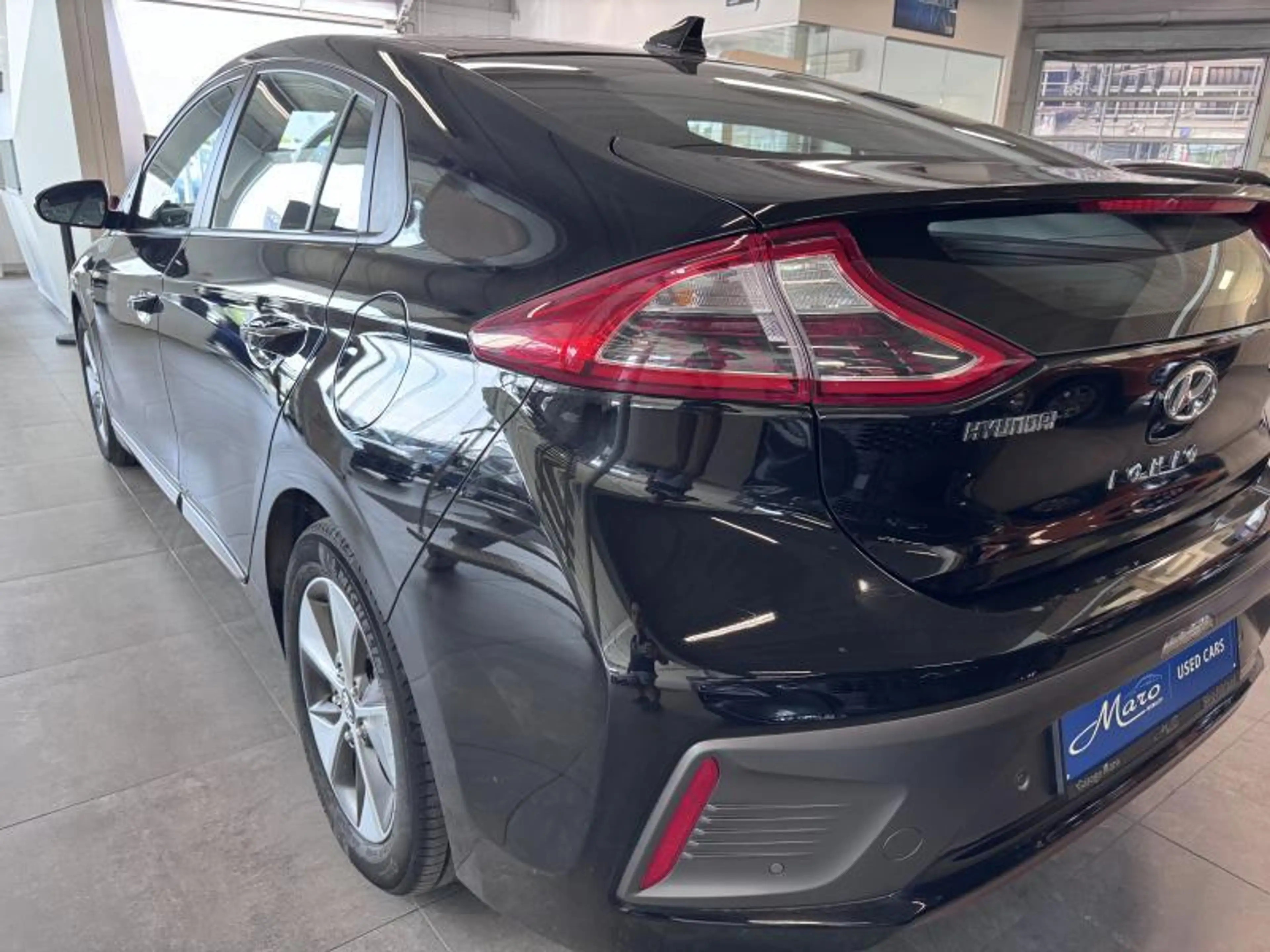 Hyundai IONIQ Premium 28kWh | GPS, camera, adaptive cruise,... | — photo 14