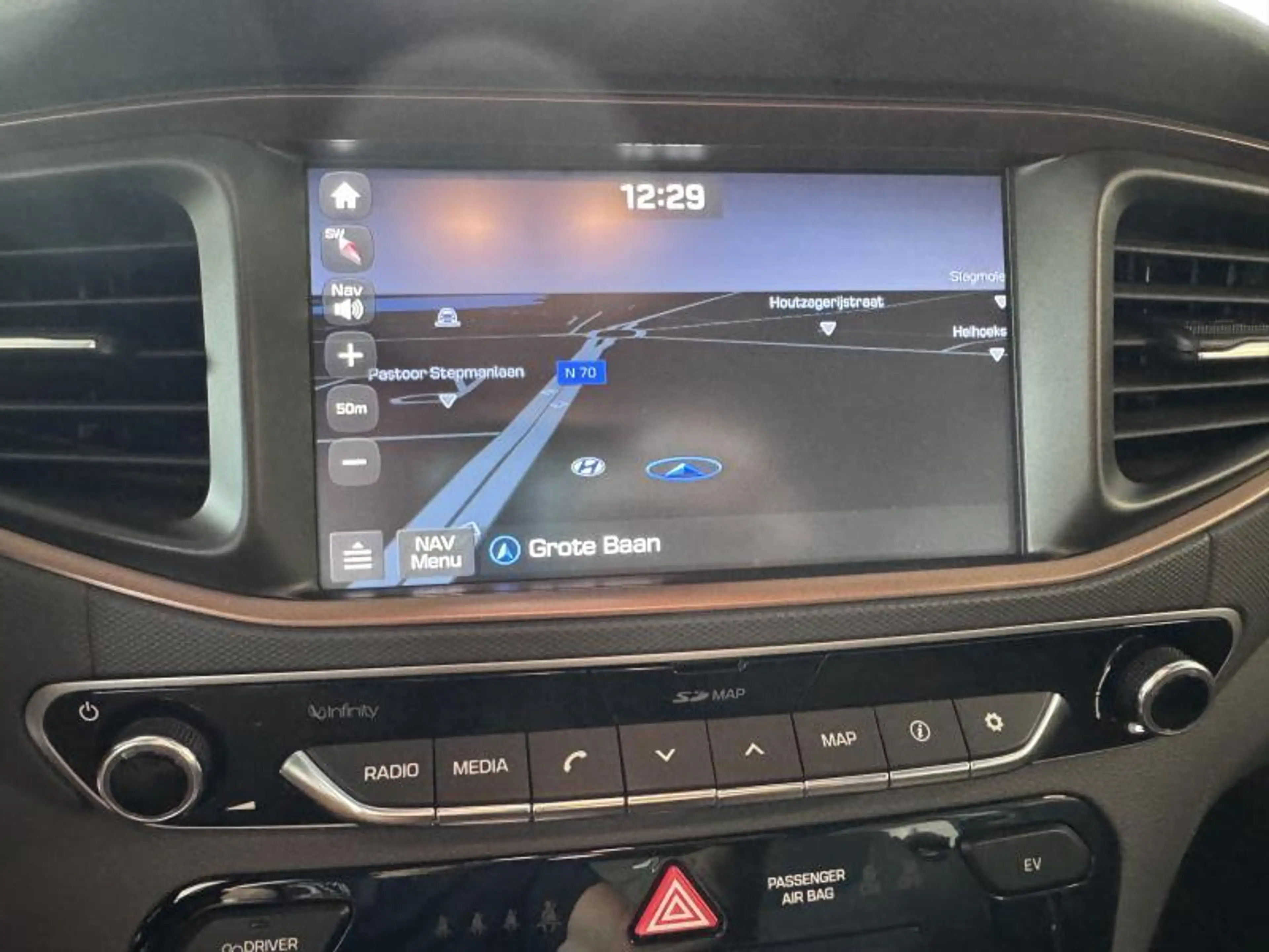 Hyundai IONIQ Premium 28kWh | GPS, camera, adaptive cruise,... | — photo 7