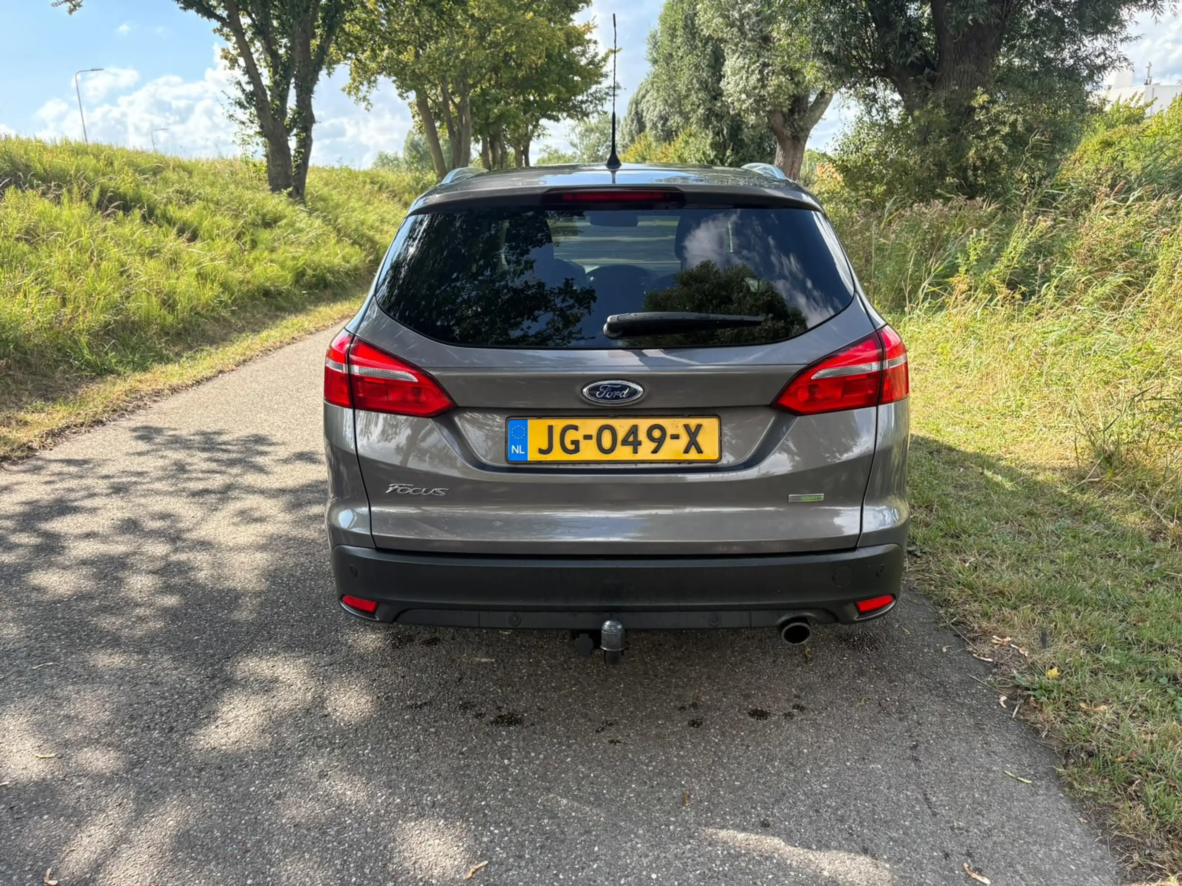 Ford Focus Wagon 1.5 Titanium Edition Stoel/Stuur Verwarming — photo 5